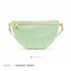 Clare V grande fanny